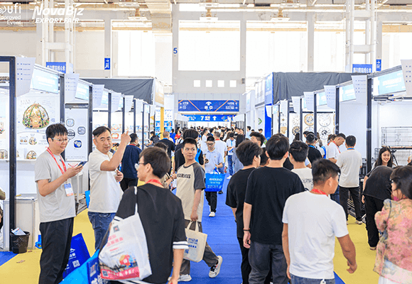 Exposition de machine &agrave; recwinding